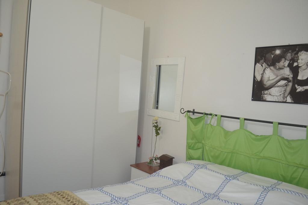 Appartamento Casa Lory Bologna Camera foto